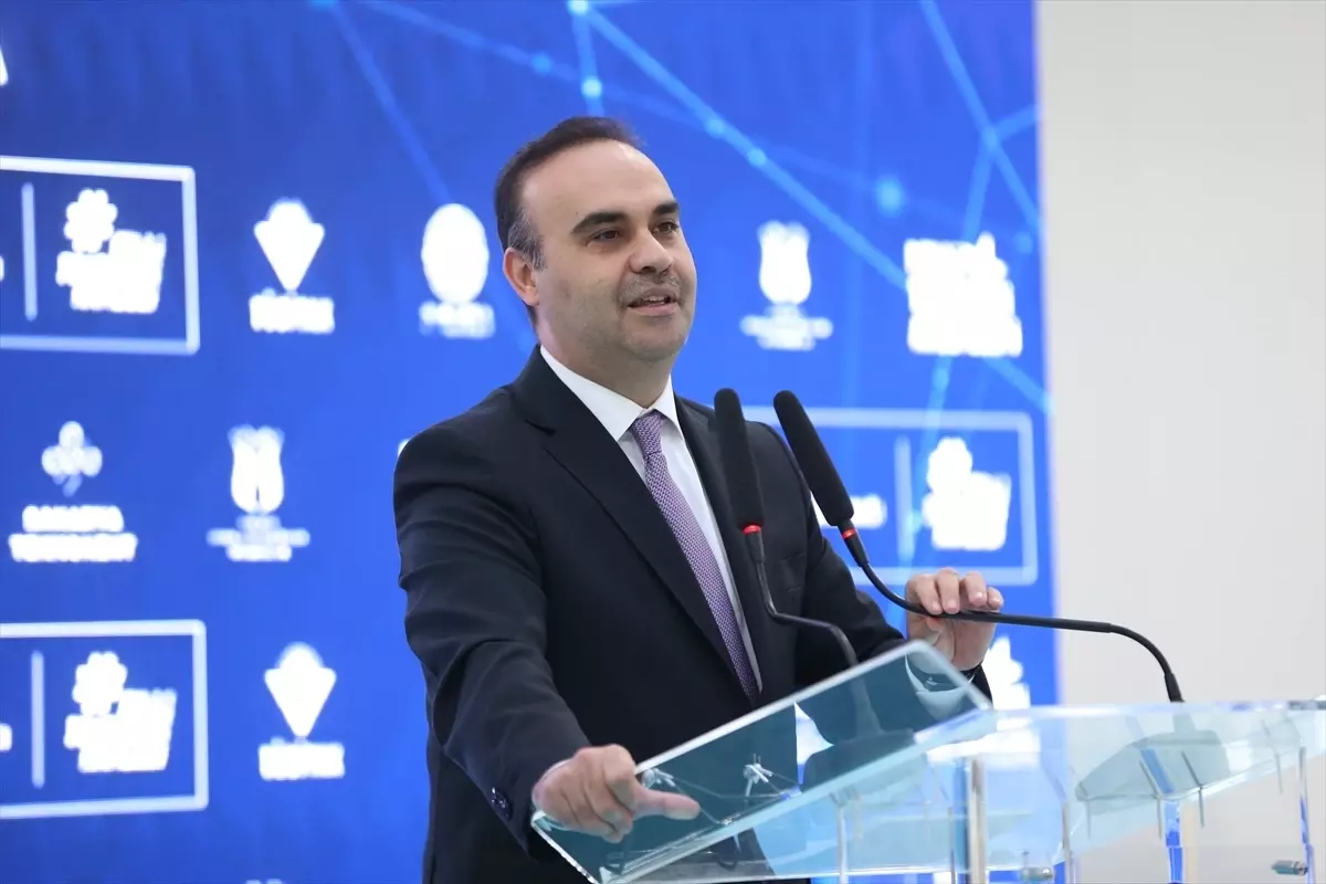 Bakan Kacır, Sakarya’da Milli Teknoloji Atölyesi Açılışını Açıklıyor: AR‑GE Harcamaları %1,46’ya Yükseldi