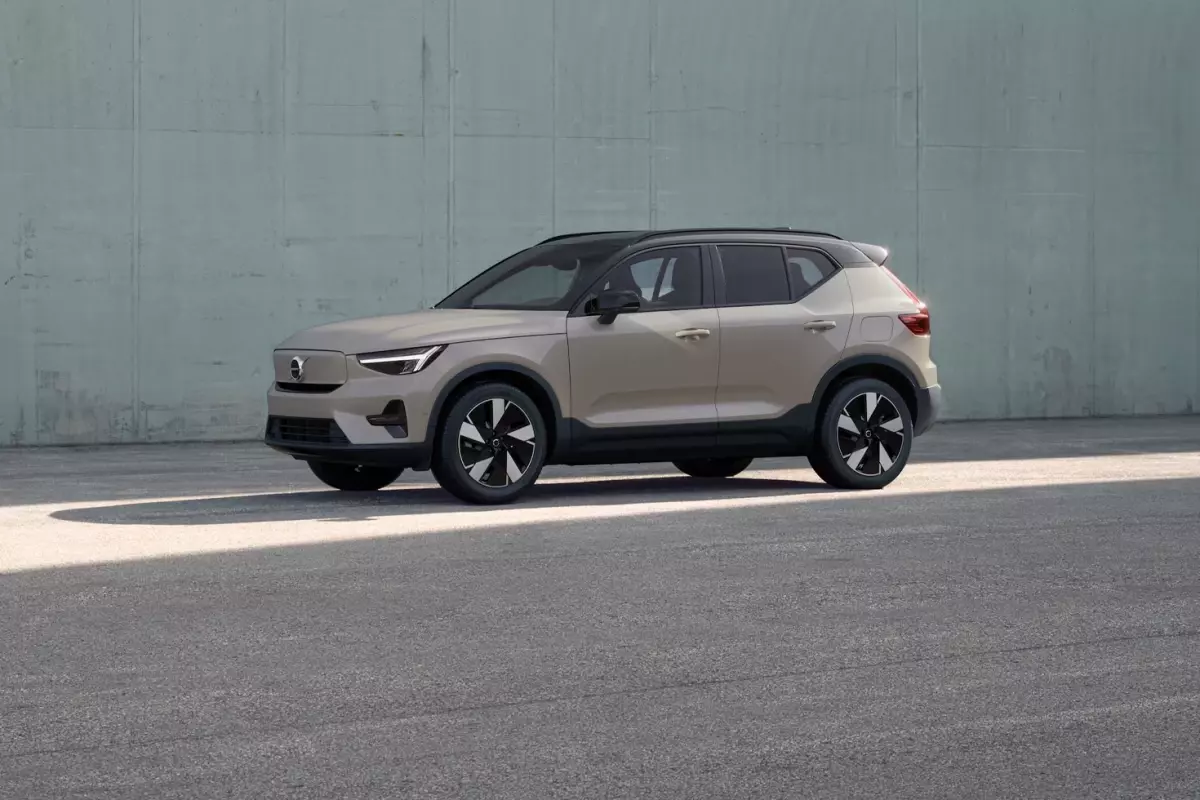 Volvo, 2021‑2025 XC40 Modellerinde 413 Bin Araç İçin Yazılım Güncellemesiyle Geri Çağırma Başlattı