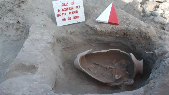 Fenikelilere ait seramik kalıntılar