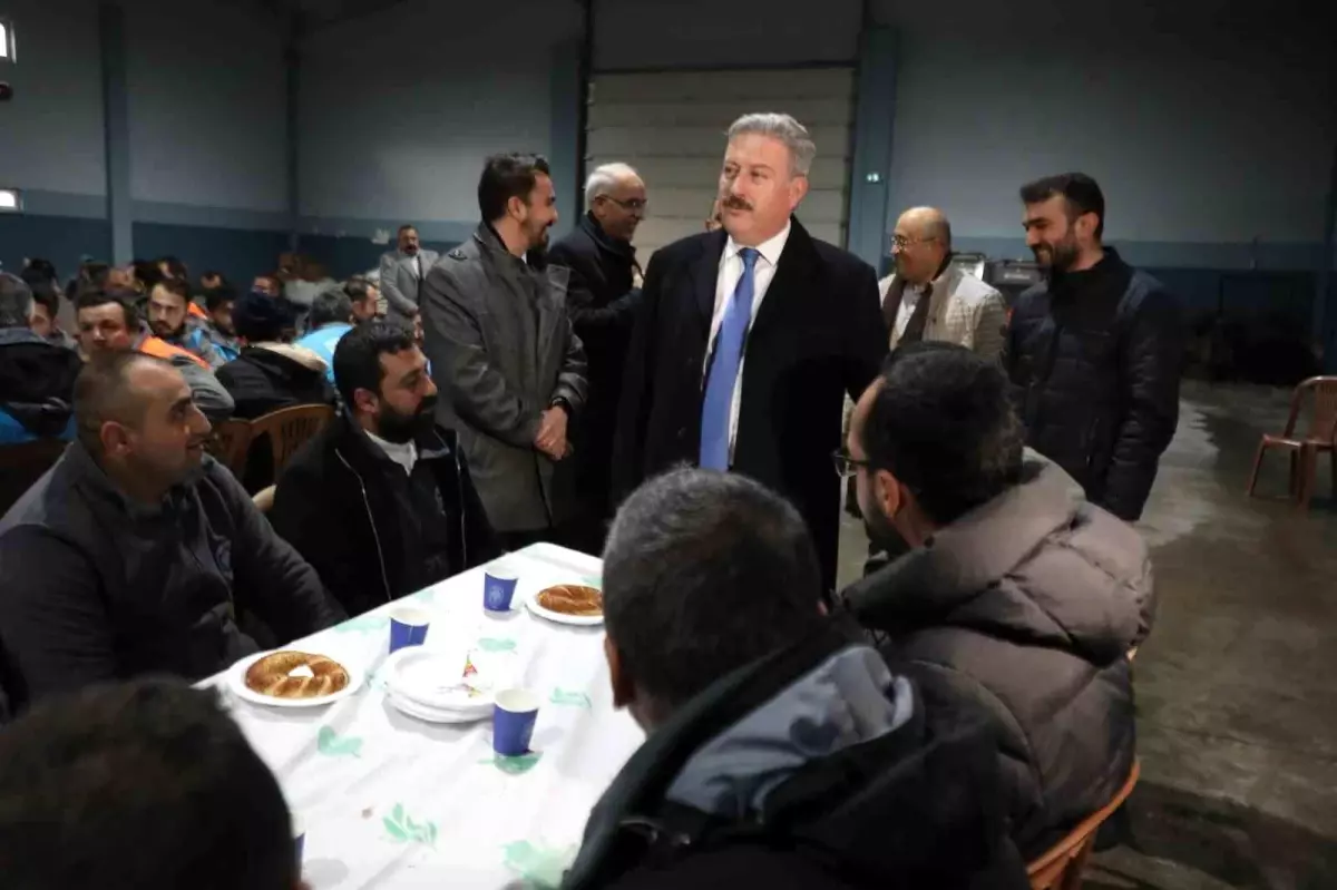 Melikgazi Belediye Başkanı Palancıoğlu, Saha Çalışanlarıyla Buluştu