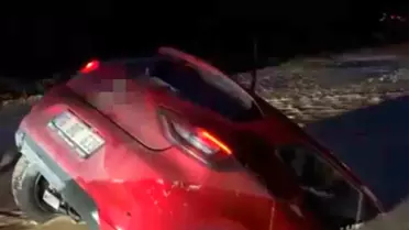 Nilüfer'de Yol Çalışması Sırasında Araç Çamura Battı, Sürücü Zamanında Kurtarıldı