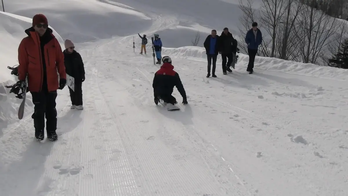 İki Bacak Olmadan Zirvelere: Mustafa Beyaz'ın Dalış ve Kayak Hikâyesi
