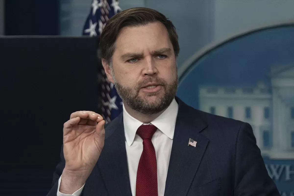 ABD Başkan Yardımcısı Vance, Grönland Güvenliğine Dikkat Çekti