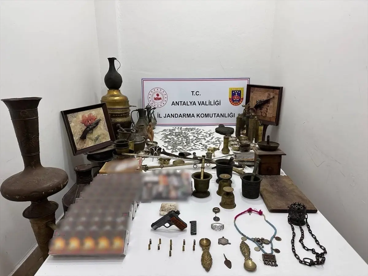 Antalya Kepez'de Tarihi Eser Kaçakçılığına Yönelik Büyük Operasyon