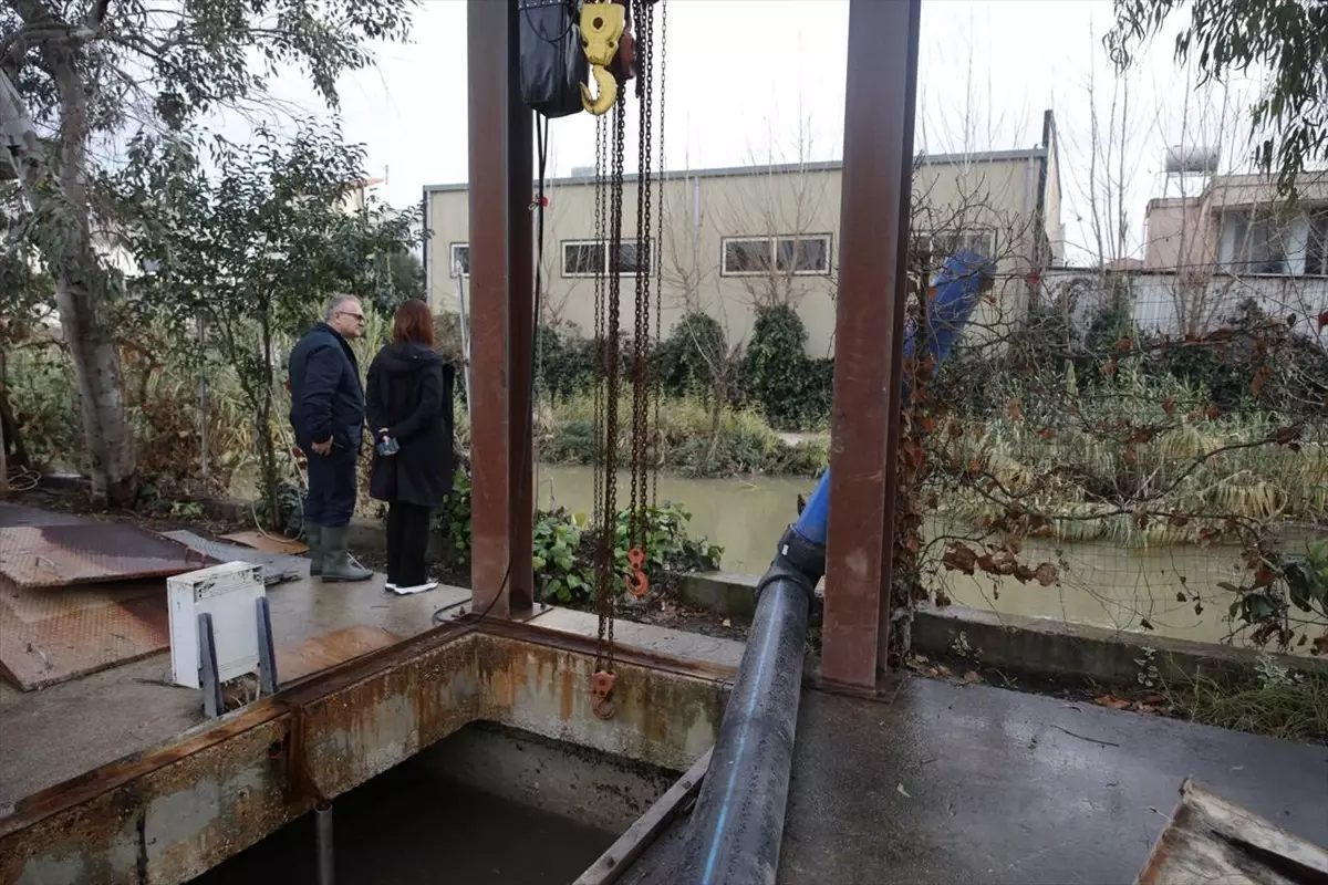 Arnavutluk'ta Şiddetli Yağışlar Sel Felaketine Yol Açtı