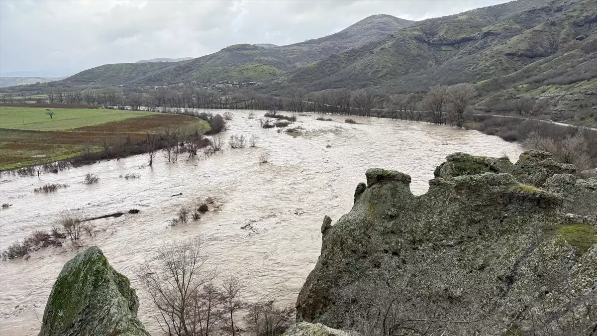 Kırcaali'de Şiddetli Yağışlar Sel Felaketine Yol Açtı