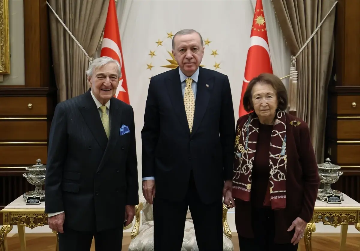 Erdoğan, Koç Holding'in Önemli İsimleri Rahmi Koç ve Semahat Arsel'i Misafir Etti