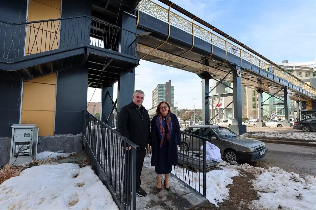 Gaziantep’te Engelli ve Yaya Güvenliğini Artıran Yeni Üst Geçit Açıldı