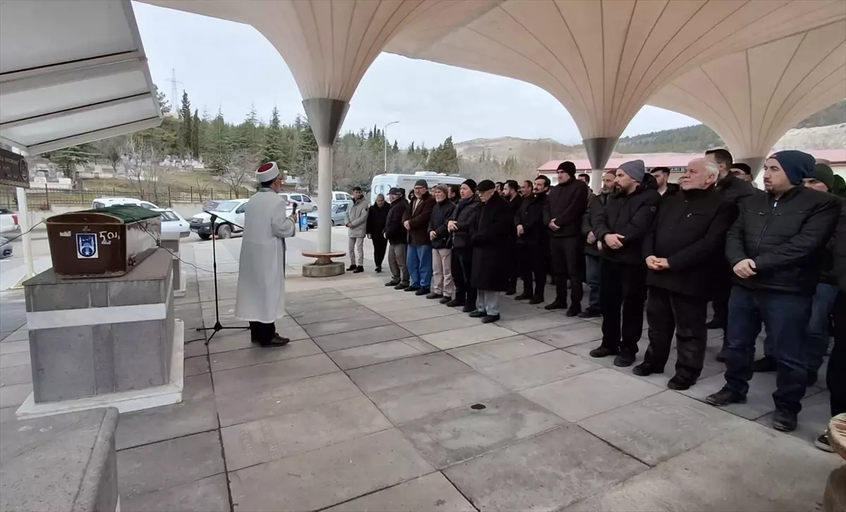 Güdül Müftüsü İbrahim Güneş’in Babası ve Kayınbiraderinin Cenaze Töreni