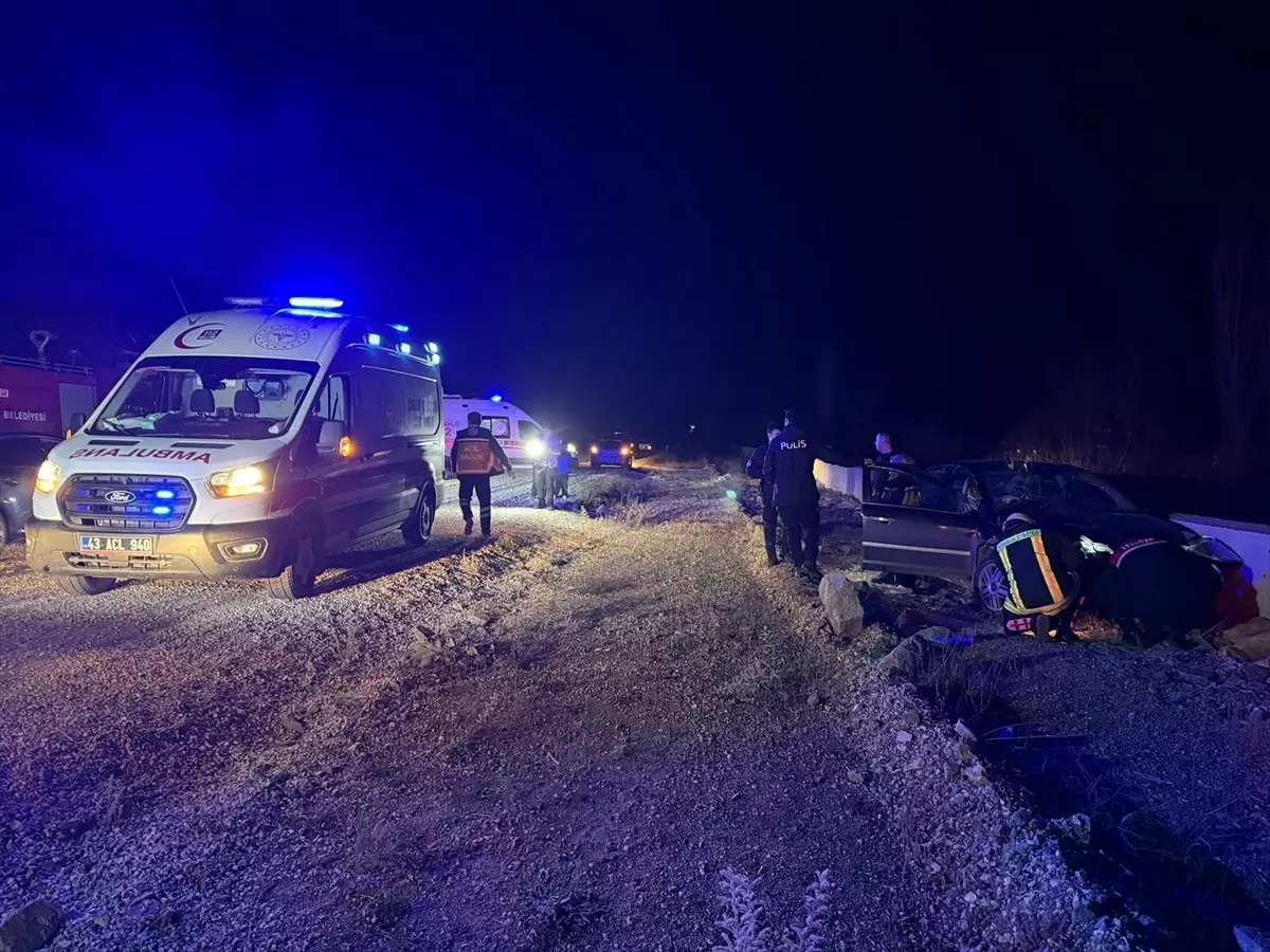 Hisarcık'ta Otomobil ve Motosiklet Çarpışması: 2 Yaralı