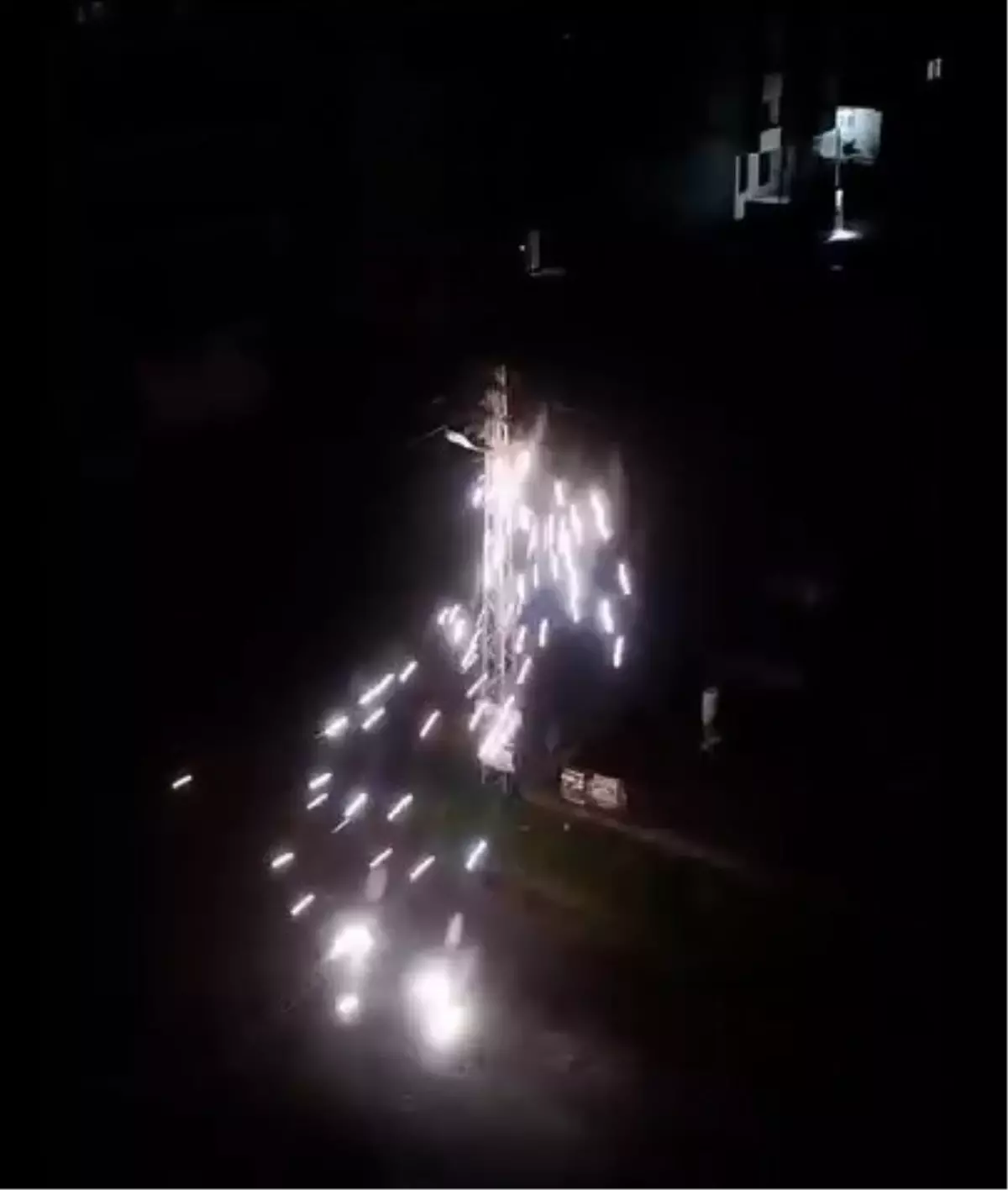 Samsun Atakum’da Şiddetli Fırtına Çatılara ve Trafiğe Zarar Verdi