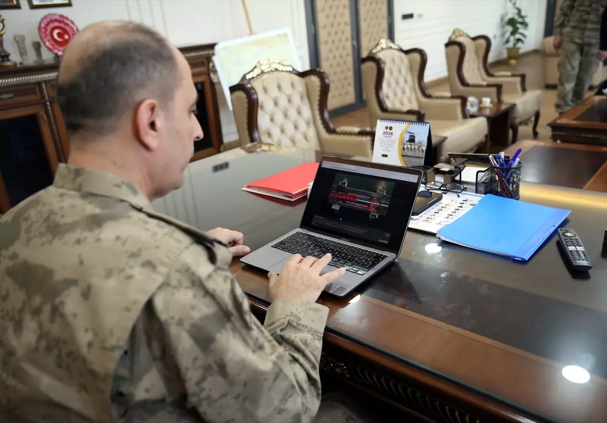 Tuğgeneral Aldemir, AA'nın "Yılın Kareleri" Fotoğraf Yarışmasında Oylamaya Katıldı