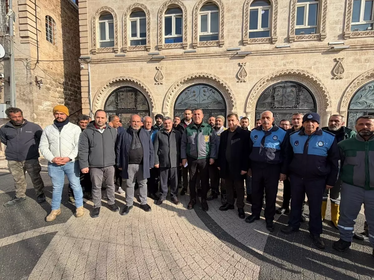 Savur Belediye Başkanı Engin Uğur Hamidi, Yoğun Karla Mücadelede Personeline Teşekkür Etti