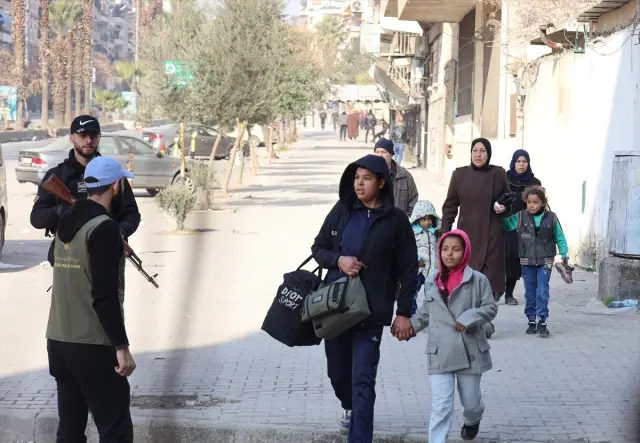 Sivillerin güvenli bölgelere ulaşması