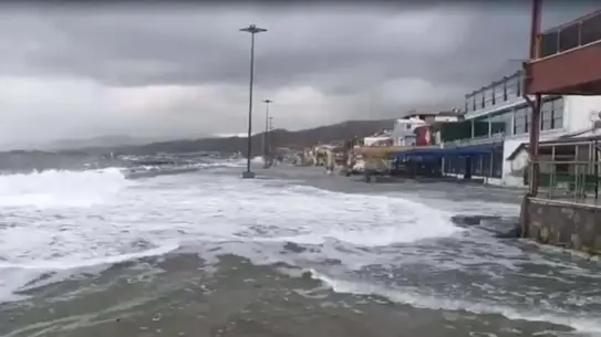 Denizde yükselen dalgalar ve kıyı etkileri