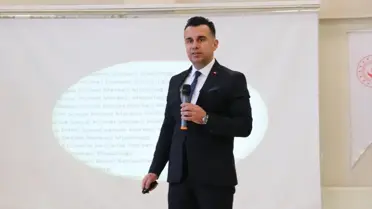 Gazeteciler Günü etkinliğinde Aykut ve basın mensupları