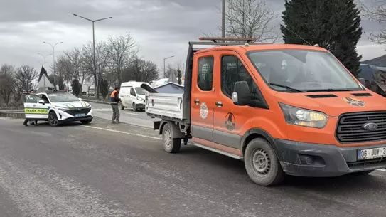 Kütahya’da 90 km/sa Hıza Ulaşan Şiddetli Fırtına Şehirde Yaygın Hasara Yol Açtı
