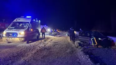 Hisarcık'ta Otomobil ve Motosiklet Çarpışması: 2 Yaralı