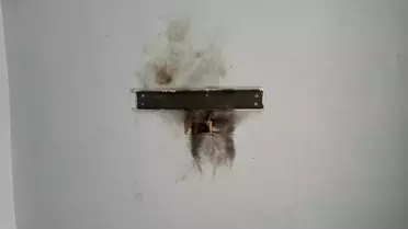 Yıldırımın düştiği evlerin dış görünüşü