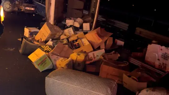 Sakarya Hendek'te Minibüs ve Otomobil Çarpışması: 1 Ölü, 3 Yaralı