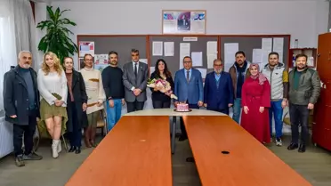 Müdür Keleş sınıfı incelerken