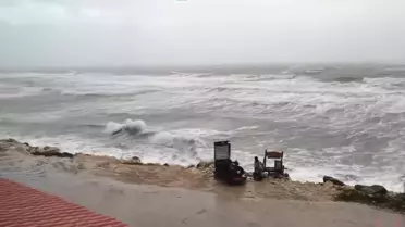 Lodos sonrası Keşan limanında hasarlı tekneler