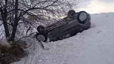Şarkışla’da Buzlu Yollar Nedeniyle 3 Kişi Yaralandı