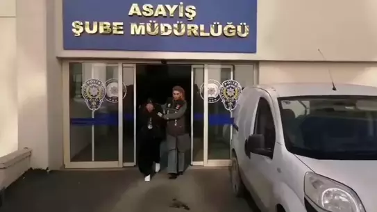Olay yerinde bulunan altın takıları