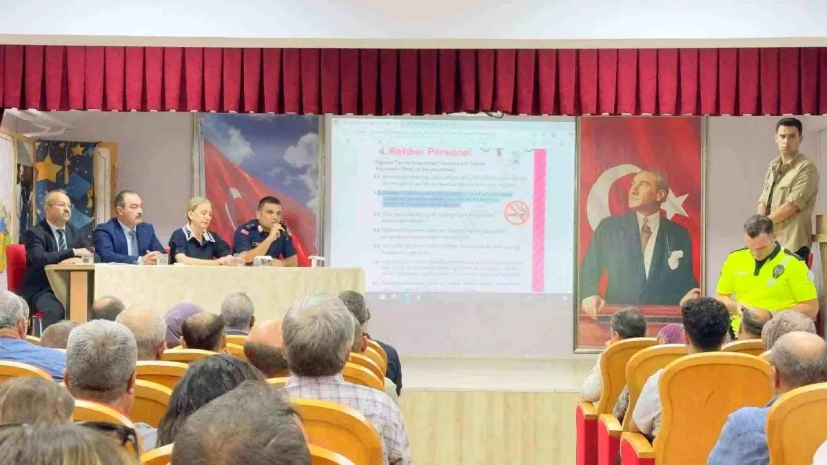 Nazilli'de Okul Servis Sürücülerine ve Rehber Personeline Trafik Güvenliği Eğitimi