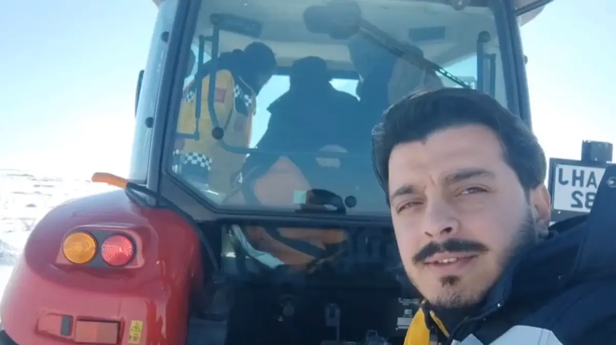 Kar Yağışı Nedeniyle Yol Kapandı: Diyarbakır’da Hasta Traktörle Hastaneye Götürüldü