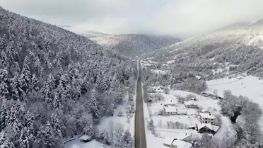 Abant Gölü karla örtülmüş kıyısı