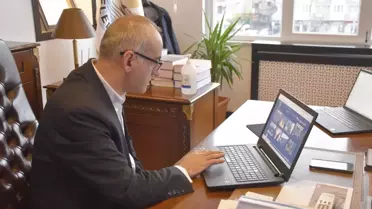 Yılın Kareleri yarışmasında oy kullanan Aydoğdu