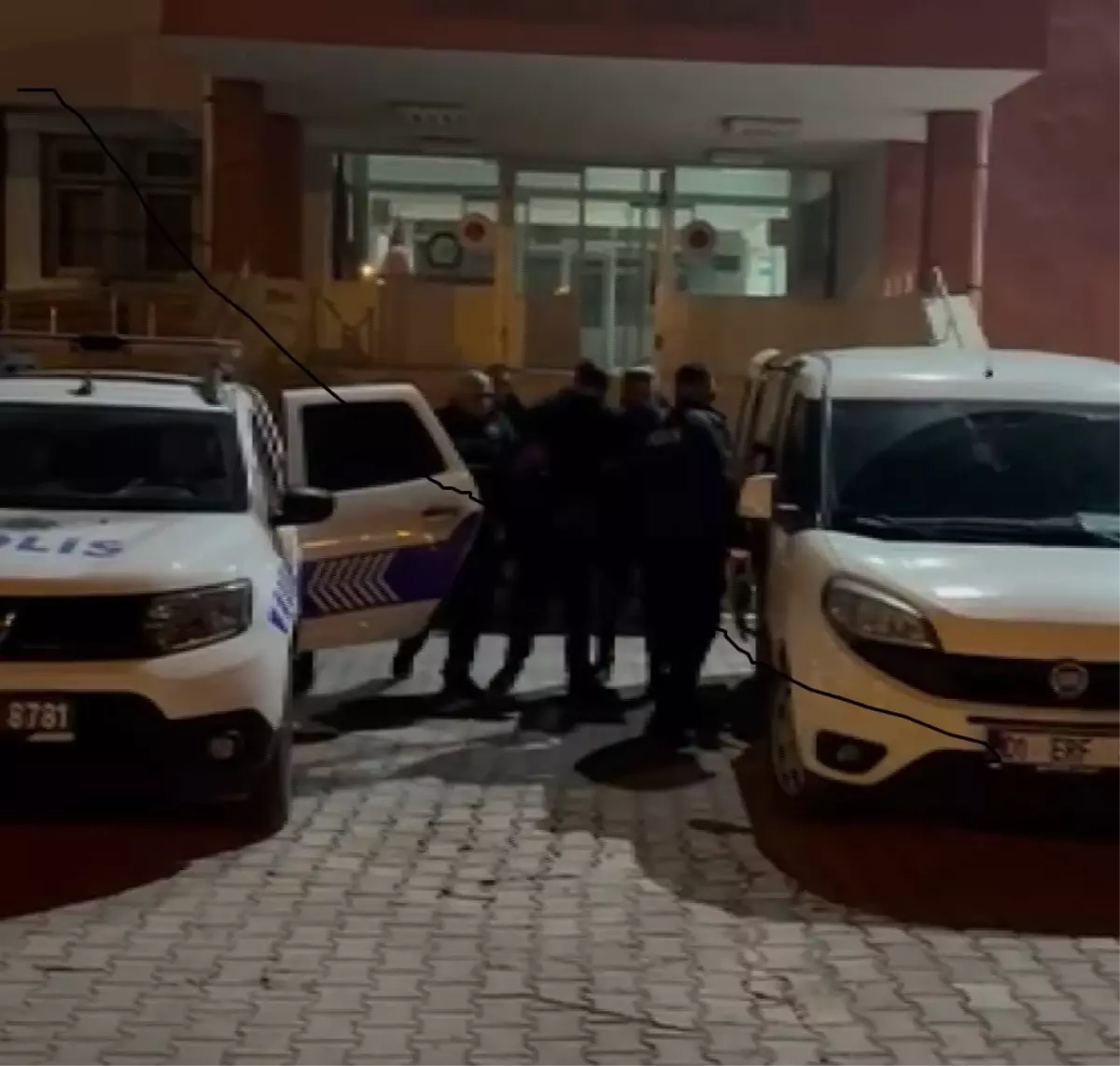 Adana’nın İmamoğlu İlçesinde Gerçekleşen Uyuşturucu Operasyonu Sonucu İki Şahıs Tutuklandı