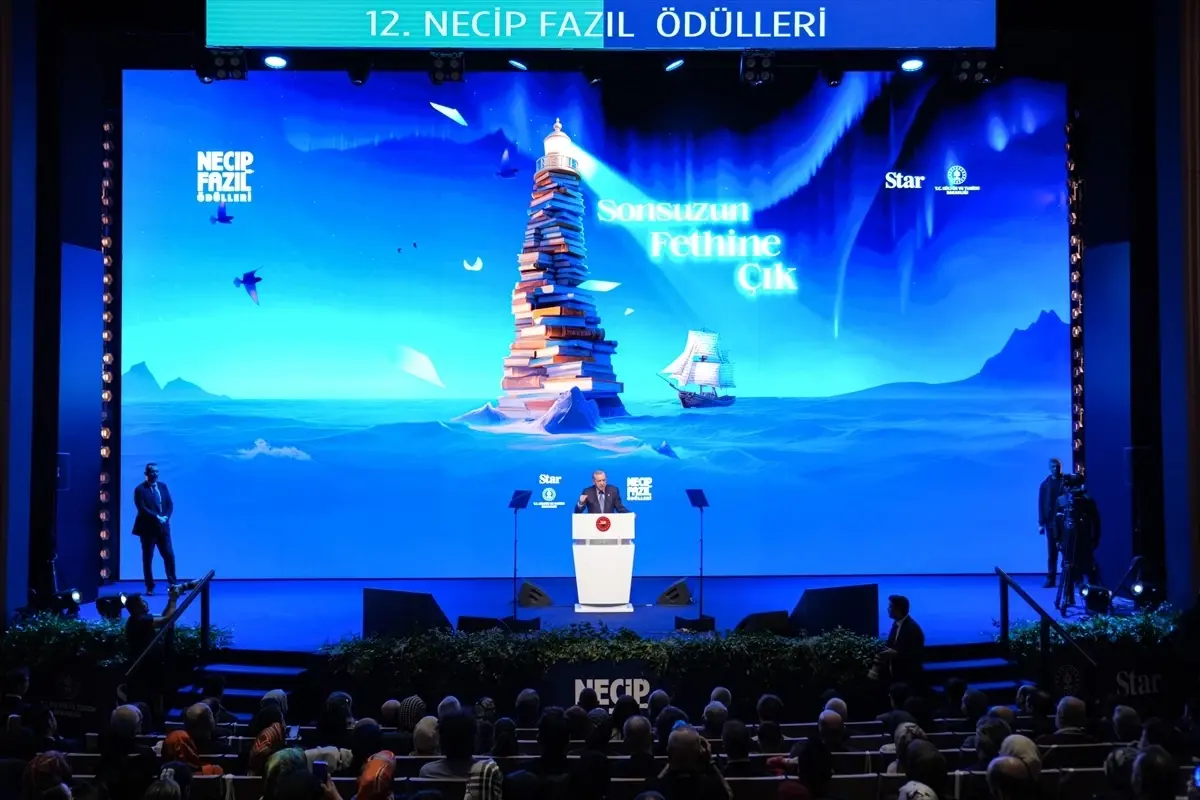 Cumhurbaşkanı Erdoğan, 12. Necip Fazıl Ödülleri Töreninde Sanat ve Düşünceye Dair Vurgular Yaptı