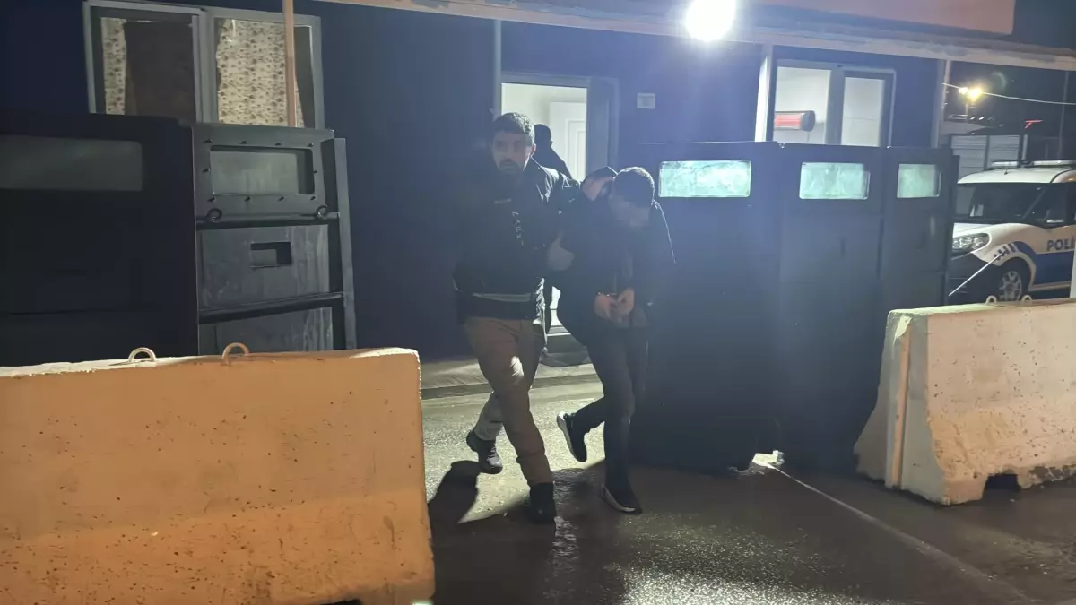 Kütahya'da Kamyonette 40 Kilogram Esrar Ele Geçirildi