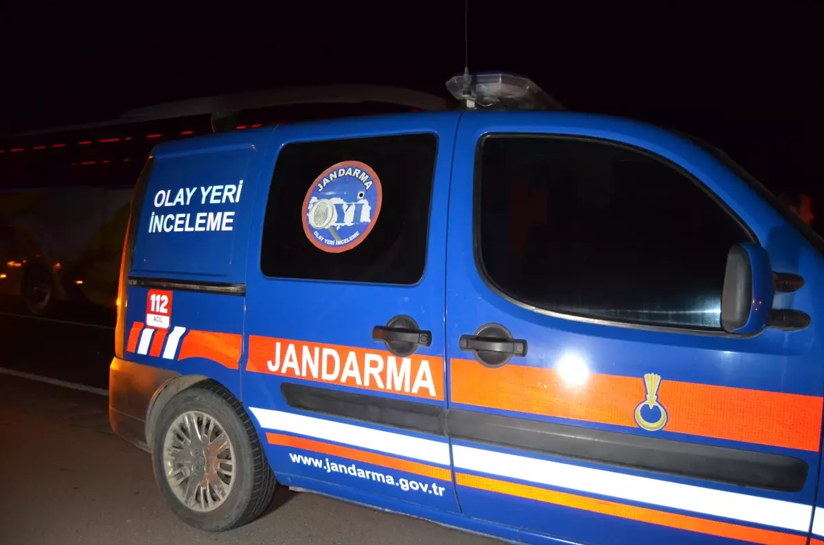 Aksaray’da Şiddetli Fırtına Sonrası Çatı Çökmesi: Meral Tezel Hayatını Kaybetti