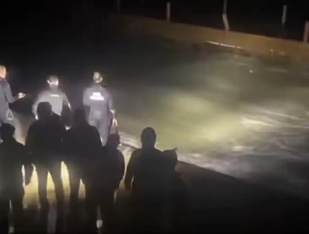 Kuşadası’nda Fırtına Sonrası Çöken İskelede 1 Ölü, 2 Yaralı: İnşaat Firması Sahibi Tutuklandı