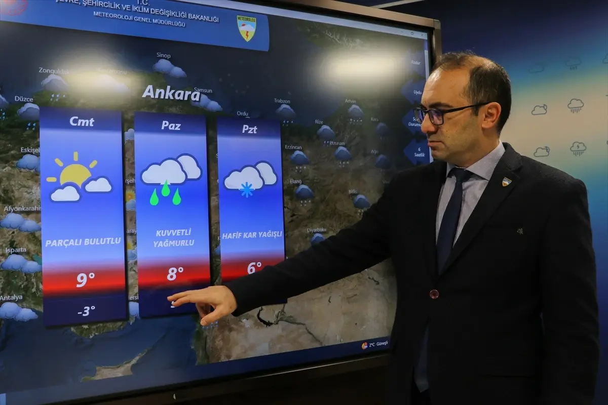 Hafta Sonu Türkiye Genelinde Yoğun Yağış ve Düşen Sıcaklıklar Bekleniyor