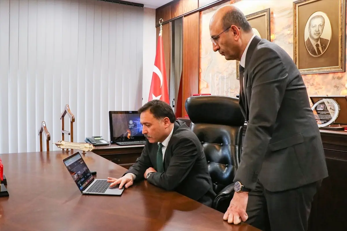 Kayseri Valisi Gökhan Çiçek, 2025 Yılın Kareleri Oylamasına Katıldı