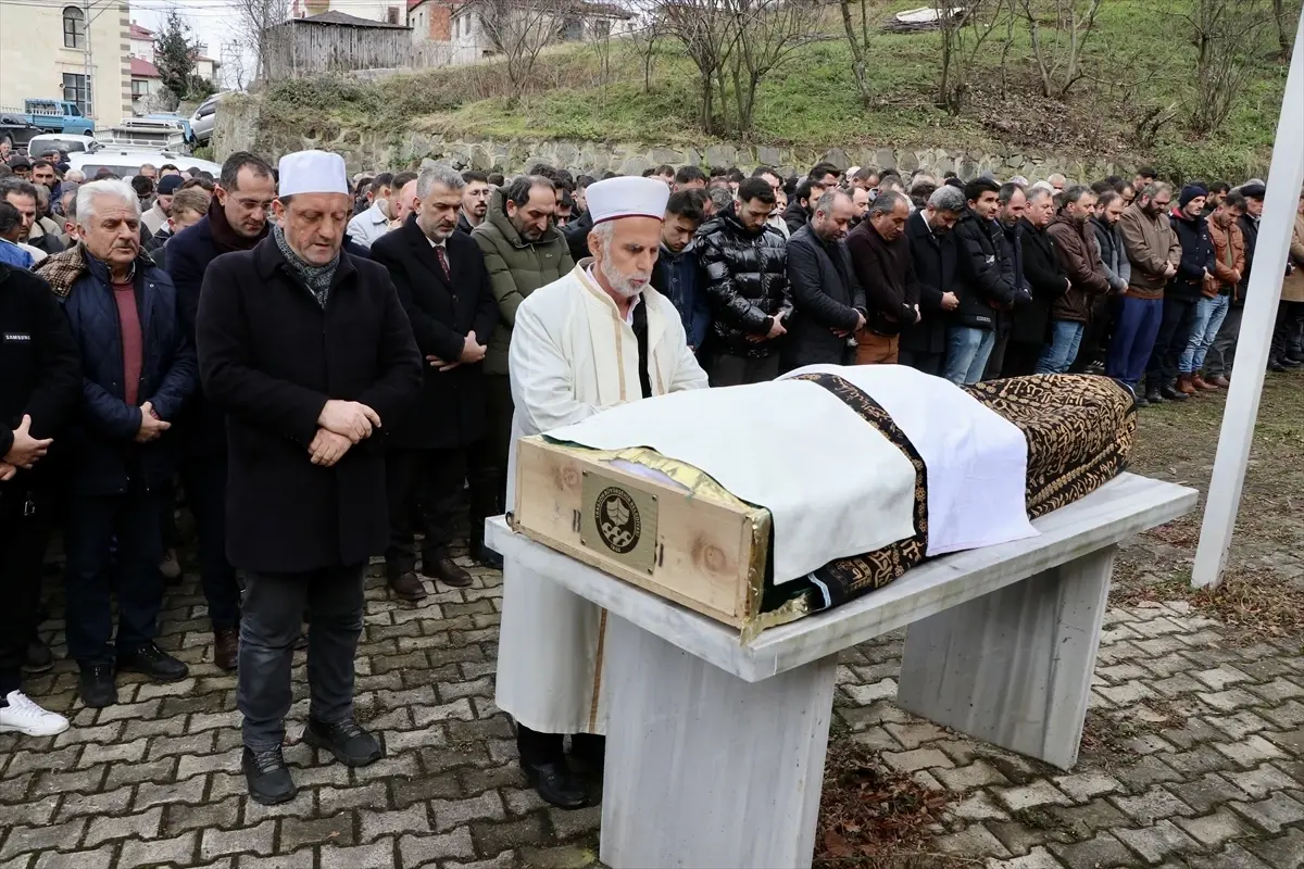 Trabzon’da Saç Ekimi Sırasında Yaşanan Trajik Olay: Temel Altuntaş’ın Vefatı