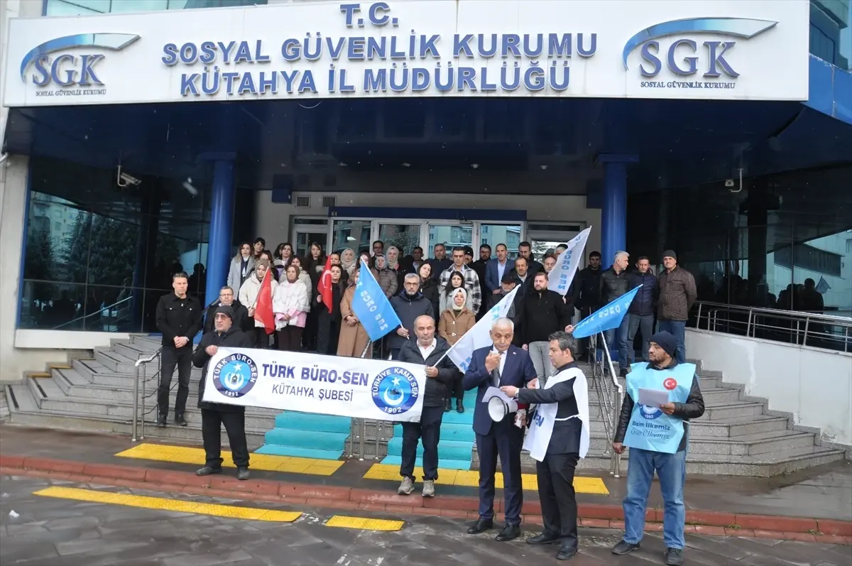 Türk Büro-Sen Kütahya Şubesi, Avukat Zekeriya Polat’ın Anısına Basın Açıklaması Yayımladı