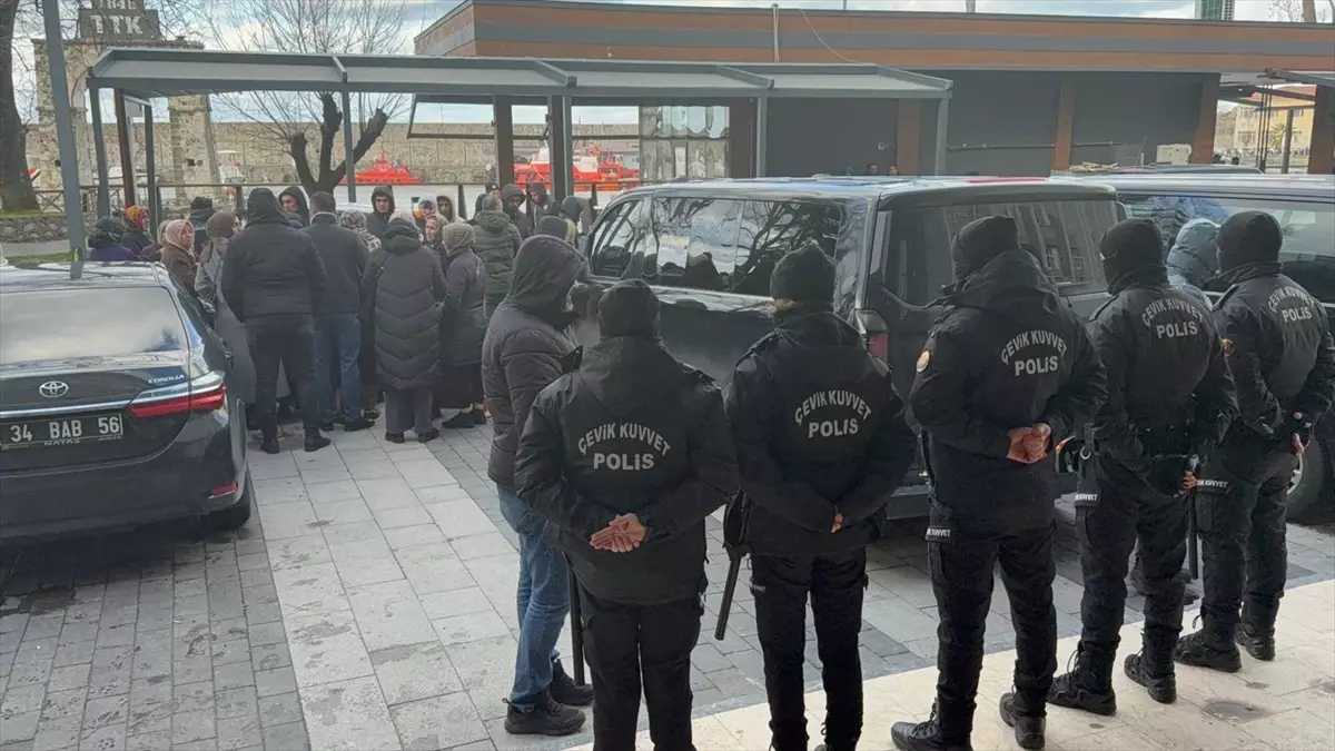 Zonguldak'ta Bıçaklı Kavga Davası: Sanık Erdeniz K.'nın Duruşması Devam Ediyor