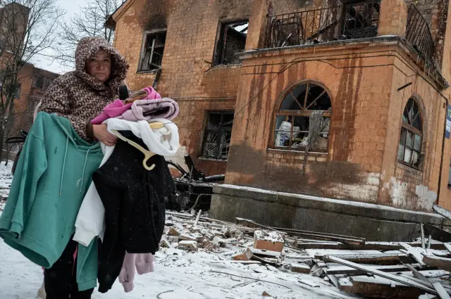 Kesintili elektrik nedeniyle karanlıkta kalan Ukrayna köyleri