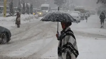 Ağrı’da kar temizleme ekipmanları çalışıyor