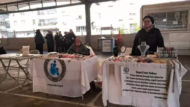 Takı tasarım atölyesinde çalışan engelli bireyler
