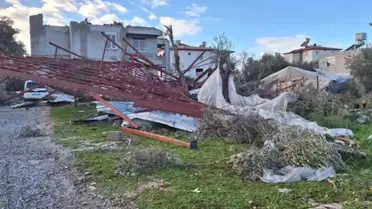 Manavgat'ta hortum sonrası hasar görüntüsü