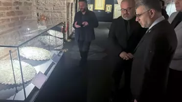 Sedef Alp eserlerinden bir tezhip örneği