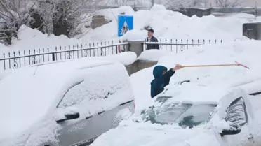 Kar yağışı sonrası Karlıova köy yolları