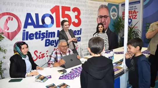 Alo 153 çağrı merkezi çalışanları