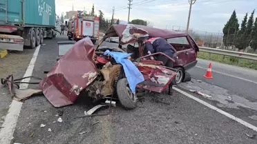 Kaza sonrası tır ve otomobilin çarpışma anı